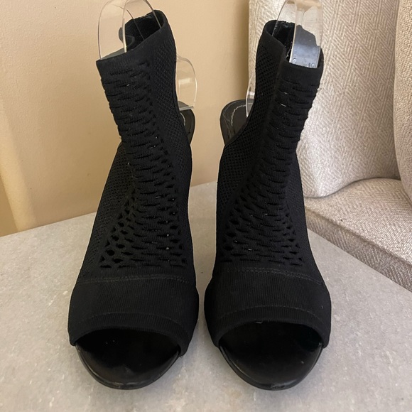 Zara Stretchy Heels - Picture 4 of 6